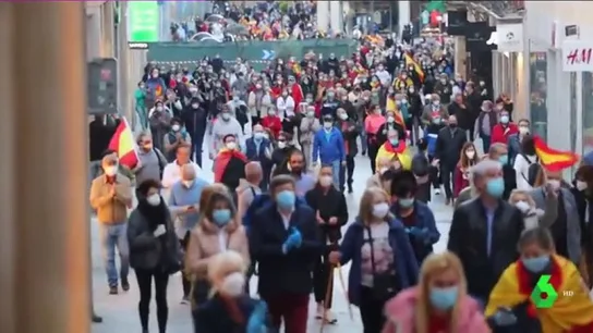 Protestas en Salamanca contra el Gobierno por su gestión en la crisis del coronavirus Protestas en Salamanca contra el Gobierno por su gestión en la crisis del coronavirus