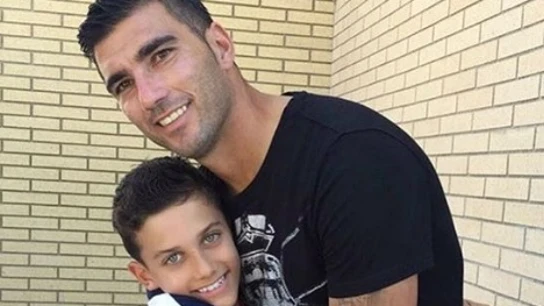 José Antonio Reyes, padre e hijo. José Antonio Reyes, padre e hijo.