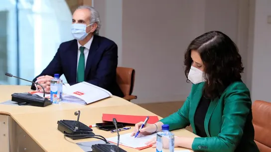 Díaz Ayuso se reúne con colectivos sanitarios Díaz Ayuso se reúne con colectivos sanitarios