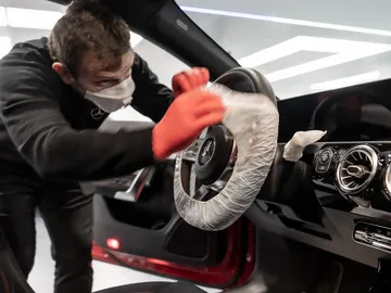 Los concesionarios y talleres oficiales de Mercedes-Benz vuelven a abrir sus puertas Los concesionarios y talleres oficiales de Mercedes-Benz vuelven a abrir sus puertas