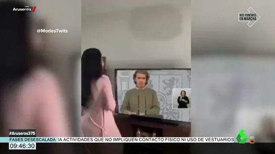 La 'verdadera' razón por la que Fernando Simón se atragantó en directo La 'verdadera' razón por la que Fernando Simón se atragantó en directo