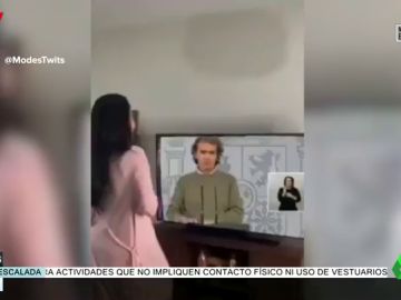 La 'verdadera' razón por la que Fernando Simón se atragantó en directo La 'verdadera' razón por la que Fernando Simón se atragantó en directo
