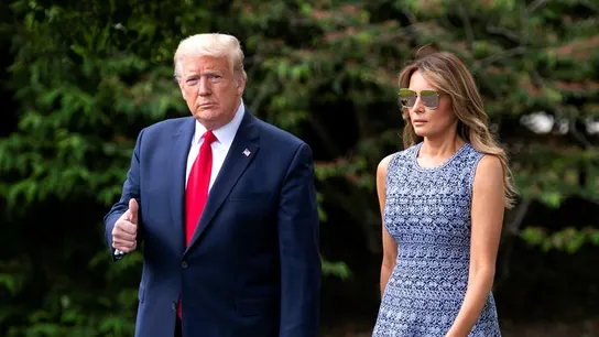 Donald Trump con su mujer Melania Donald y Melania Trump