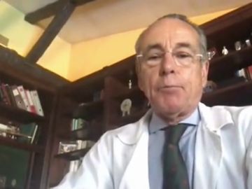 Disparan a un cardiólogo en una manifestación de Vox en Jaén: "La bala me pasó rozando la cara" Disparan a un cardiólogo en una manifestación de Vox en Jaén: "La bala me pasó rozando la cara"