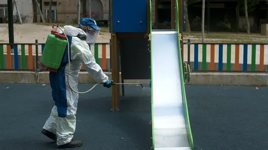 La desinfección de los parques será diaria. La desinfección de los parques será diaria.