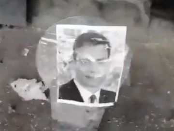 La imagen de Pedro Sánchez como diana en unas prácticas de tiro La imagen de Pedro Sánchez como diana en unas prácticas de tiro