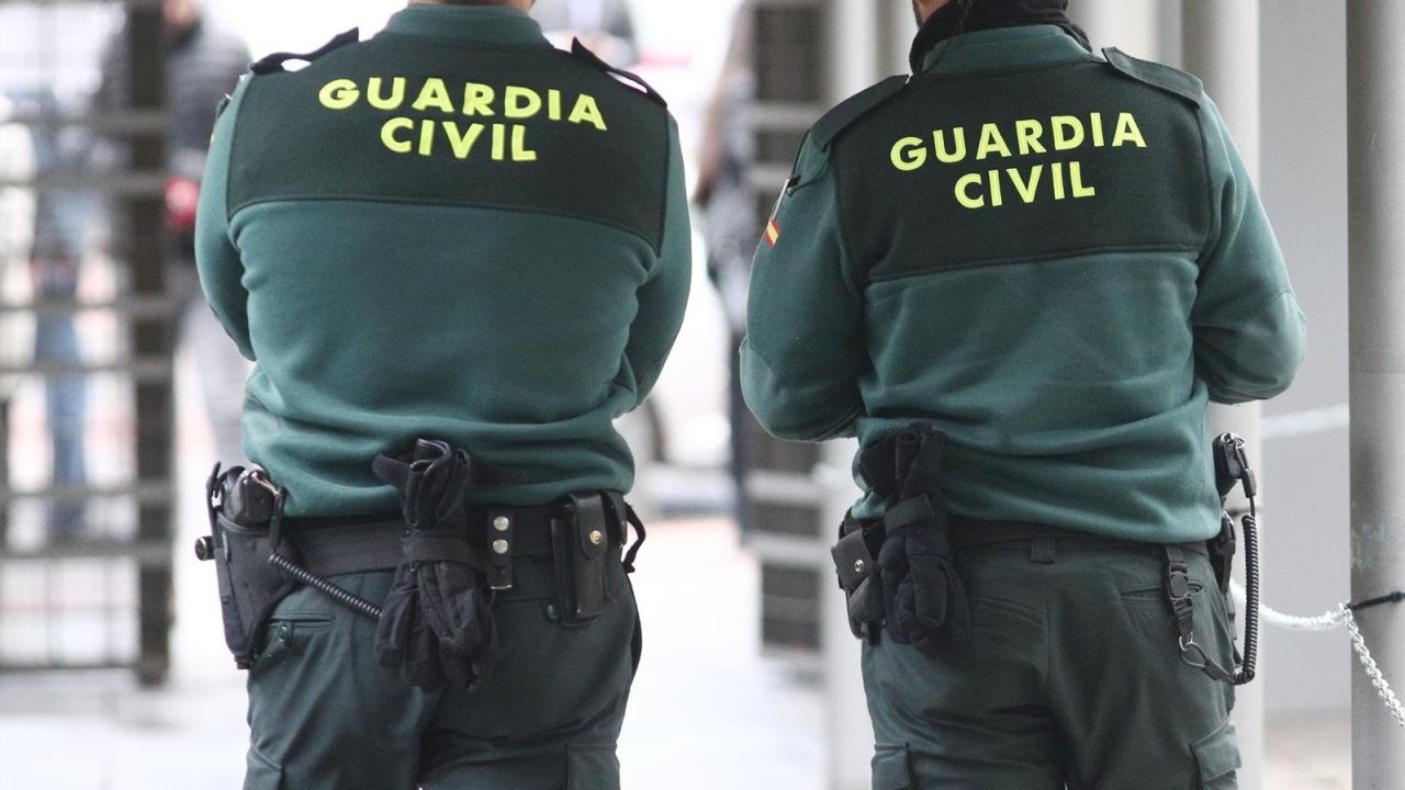 Interior proh be a la Guardia Civil utilizar el uniforme para