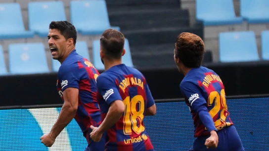 Luis Suárez celebra uno de sus dos tantos frente al Celta Luis Suárez celebra uno de sus dos tantos frente al Celta