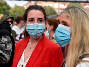 La diputada de Vox Rocío de Meer durante un mitin de la campaña. La diputada de Vox Rocío de Meer durante un mitin de la campaña.