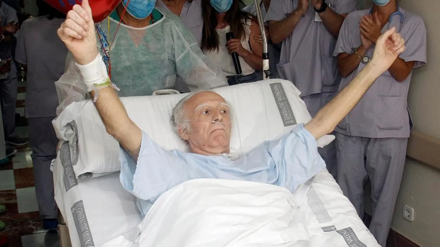 Marcos González de 63 años sale de la UCI tras 101 días ingresado por coronavirus. Marcos González de 63 años sale de la UCI tras 101 días ingresado por coronavirus.