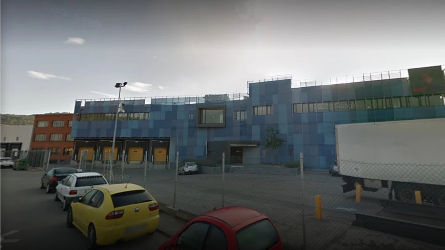 La fachada del Matadero Frigorífico de Avinyó, en Cataluña, donde se ha producido el brote La fachada del Matadero Frigorífico de Avinyó, en Cataluña, donde se ha producido el brote