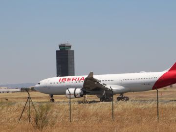 Avión de Iberia en el aeropuerto de Ciudad Real Avión de Iberia en el aeropuerto de Ciudad Real