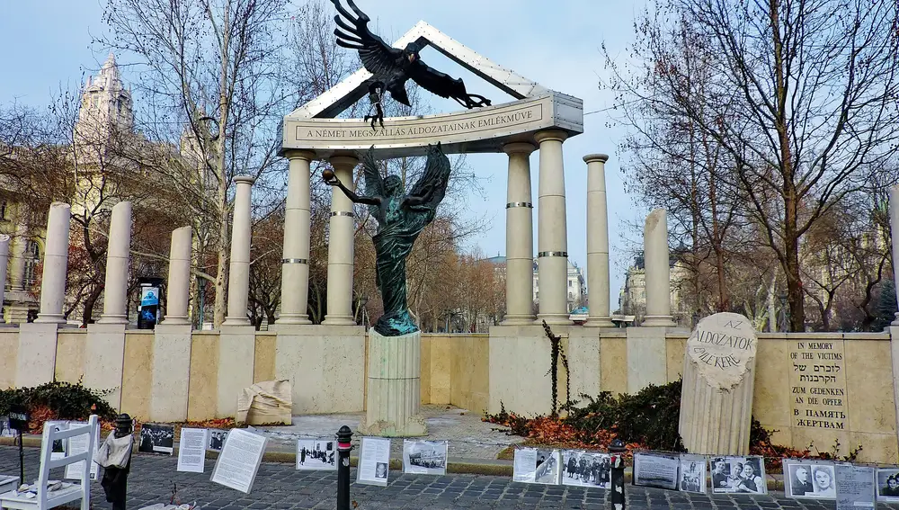 Monumento a la ocupación nazi