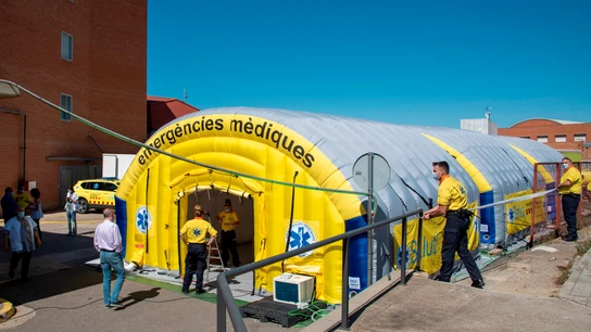 El Sistema de Emergencias Médicas (SEM) de la Generalitat instala un hospital de campaña en Lleida El Sistema de Emergencias Médicas (SEM) de la Generalitat instala un hospital de campaña en Lleida