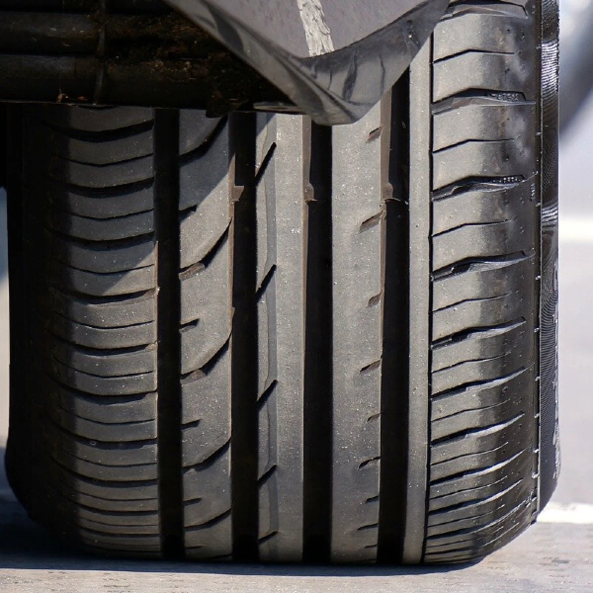 Pasa la ITV en dos minutos con estos tips profesionales 1 Motor16 neumáticos en buen estado