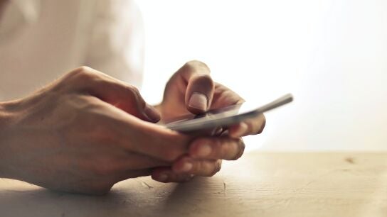 APPs como laSexta o Google te servir&aacute;n para estar informado de toda la actualidad del 12-J