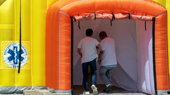 Hospital de campaña en el recinto del hospital Arnau de Vilanova de Lleida Hospital de campaña en el recinto del hospital Arnau de Vilanova de Lleida