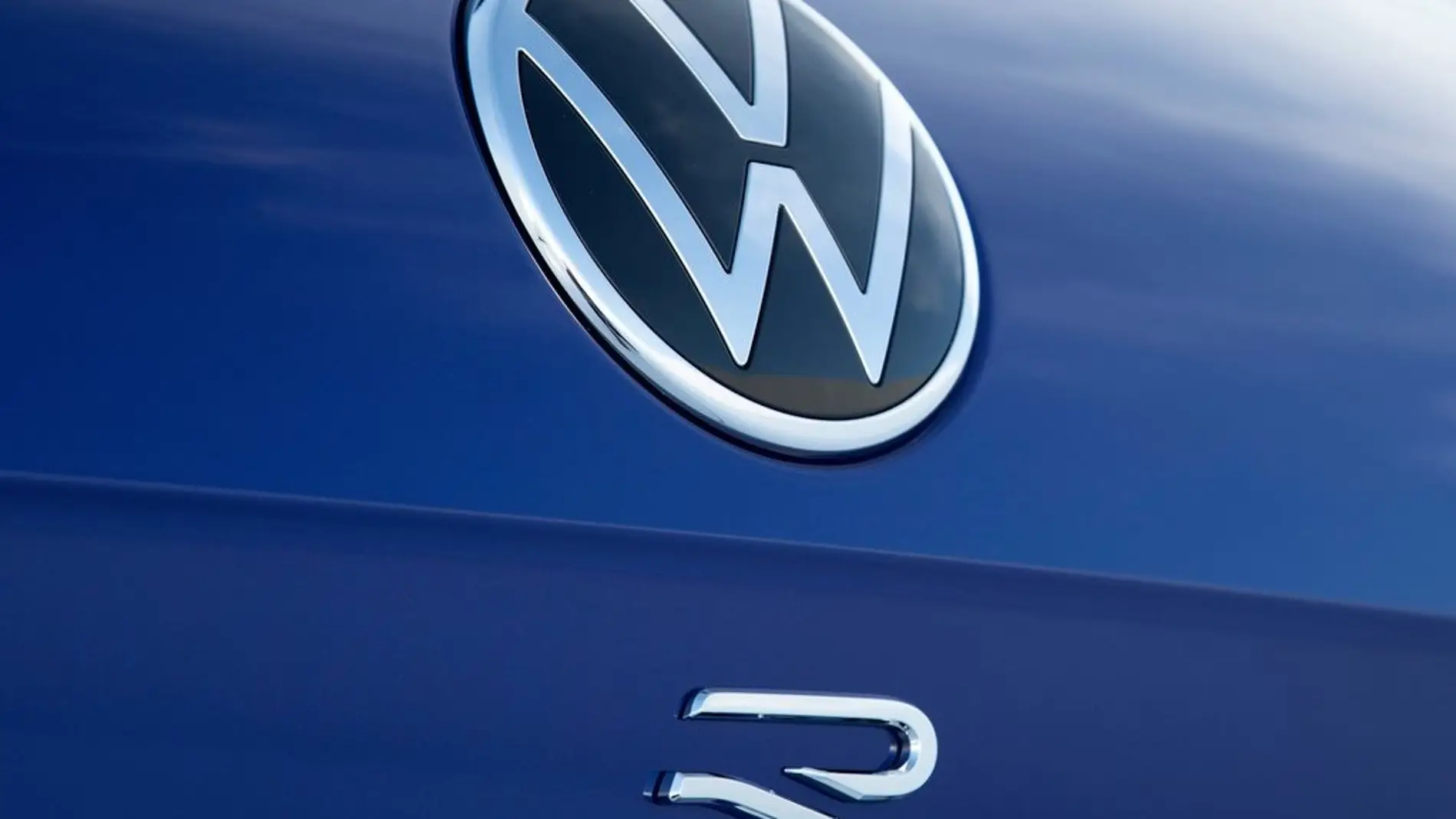 Volkswagen Touareg R 2021
