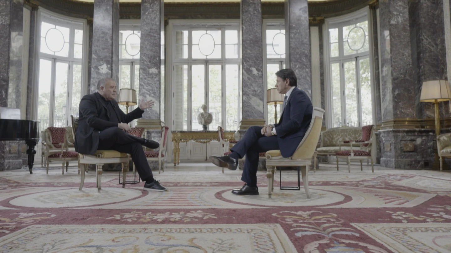 Entrevista a Giuseppe Conte Entrevista a Giuseppe Conte