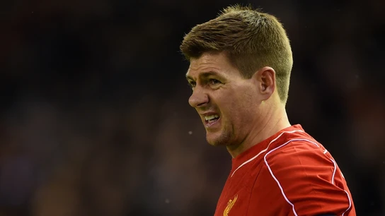 Steven Gerrard, con el Liverpool Steven Gerrard, con el Liverpool