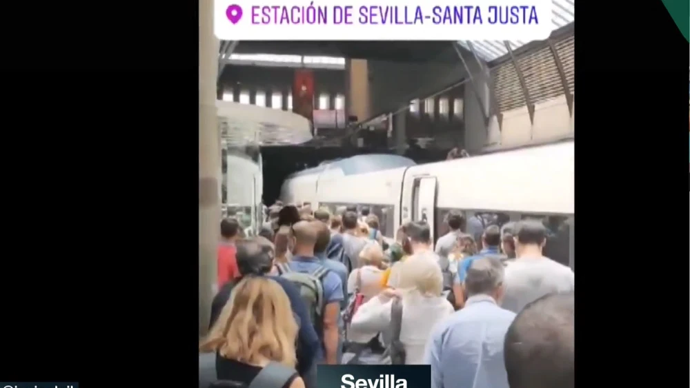 Imagen de aglomeraciones en la estación de tren de Santa Justa