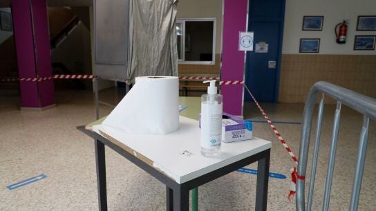 Imagen de un colegio donde se podr&aacute; ejercer el voto en las elecciones auton&oacute;micas de este domingo
