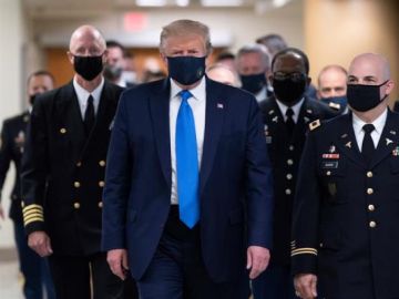 Primera imagen de Donald Trump con mascarilla