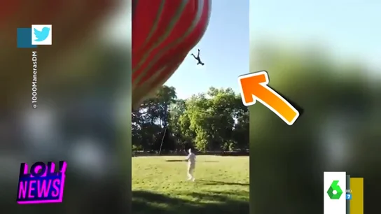El impactante vídeo en el que una persona sale volando tras quedar enganchada en un globo aerostático El impactante vídeo en el que una persona sale volando tras quedar enganchada en un globo aerostático