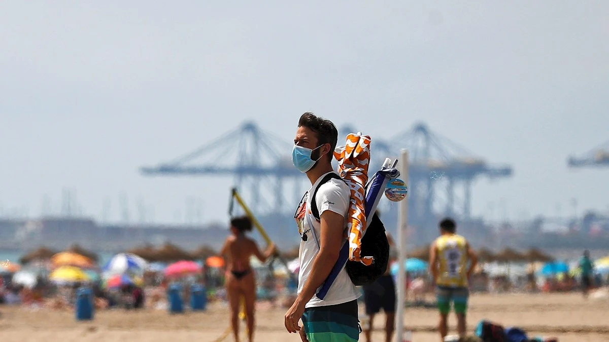 Un hombre en la playa