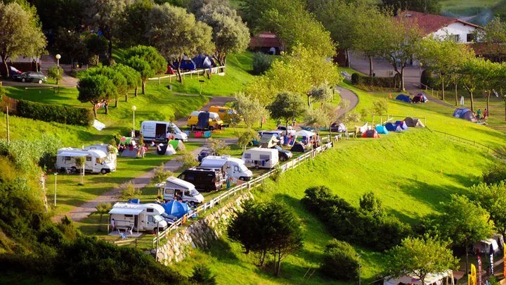 Camping en el que se han detectado casos de coronavirus en Zarautz