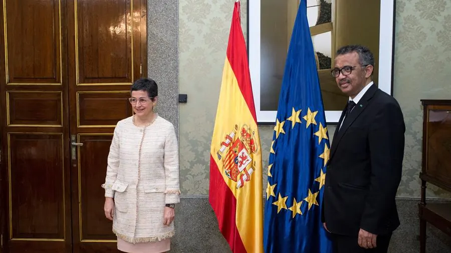 Arancha González Laya se reúne con el director general de la OMS, Tedros Adhanom Ghebreyesus