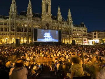 Imagen de la zona de proyecciones en 2019, con 2.500 espectadores, este año serán solo 500. Imagen de la zona de proyecciones en 2019, con 2.500 espectadores, este año serán solo 500.