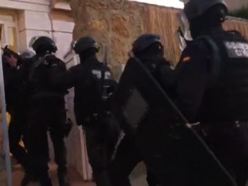 Detenidas 12 personas en una macrooperación contra 'Los Lanas', los peligrosos narcos del Guadalquivir