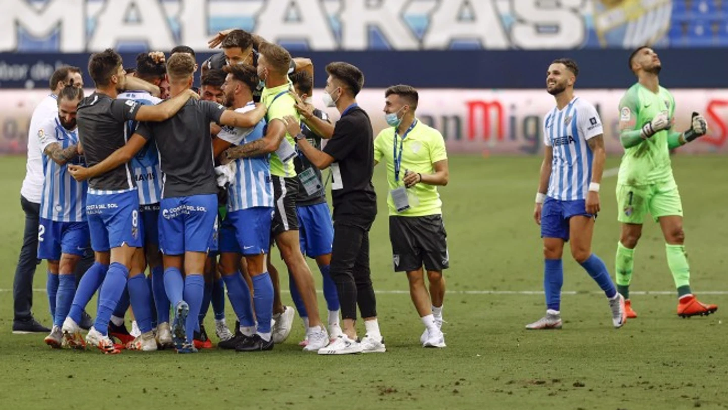 El Málaga sella la permanencia en La Rosaleda El Málaga sella la permanencia en La Rosaleda