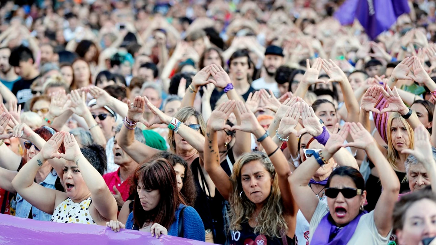Concentración en agosto de 2019 después de que una chica denunciara haber sido violada por seis hombres en Bilbao Concentración en agosto de 2019 después de que una chica denunciara haber sido violada por seis hombres en Bilbao