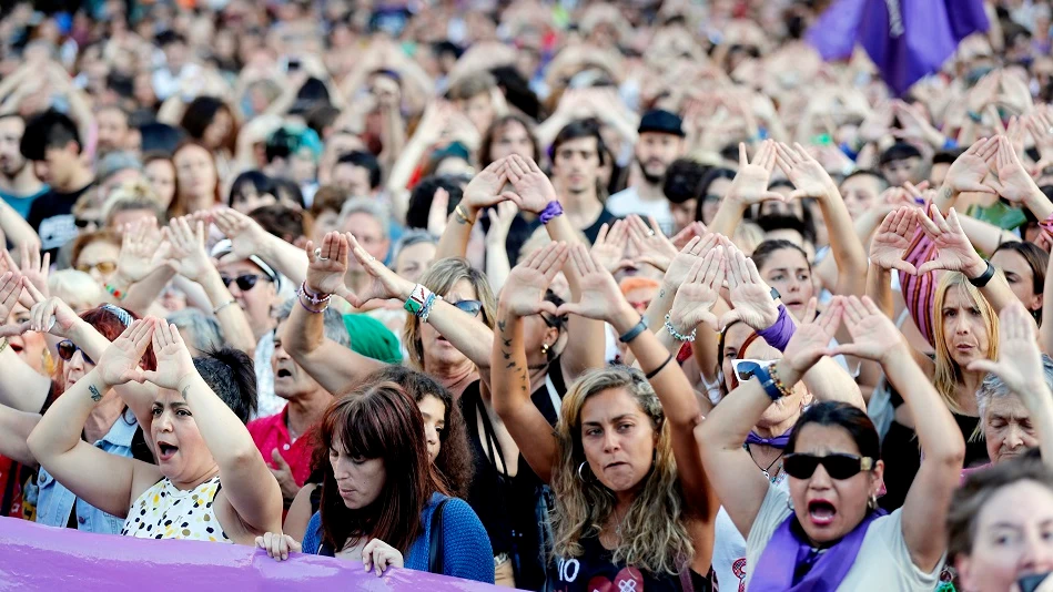 Concentración en agosto de 2019 después de que una chica denunciara haber sido violada por seis hombres en Bilbao