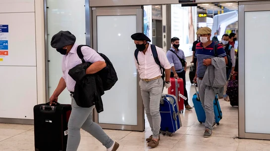 Llegada de un grupo de esquiladores uruguayos al aeropuerto de Madrid Barajas el pasado mes de mayo Llegada de un grupo de esquiladores uruguayos al aeropuerto de Madrid Barajas el pasado mes de mayo
