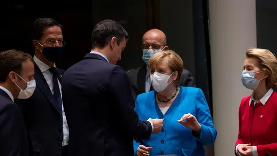 Imagen de Sánchez con Merkel en el Consejo Europeo Imagen de Sánchez con Merkel en el Consejo Europeo