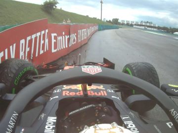 Max Verstappen, contra el muro Max Verstappen, contra el muro