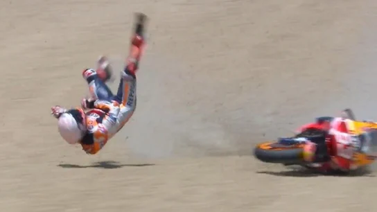 Aparatosa caída de Marc Márquez en Jerez Aparatosa caída de Marc Márquez en Jerez