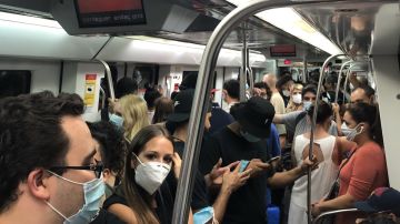 Línea 5 del metro de Barcelona, hoy a mediodía