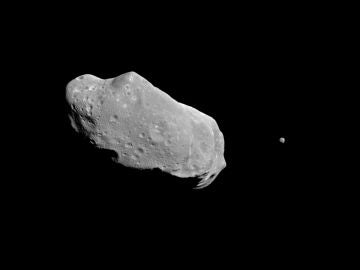 Un asteroide que se acercó a la Tierra en una imagen de archivo