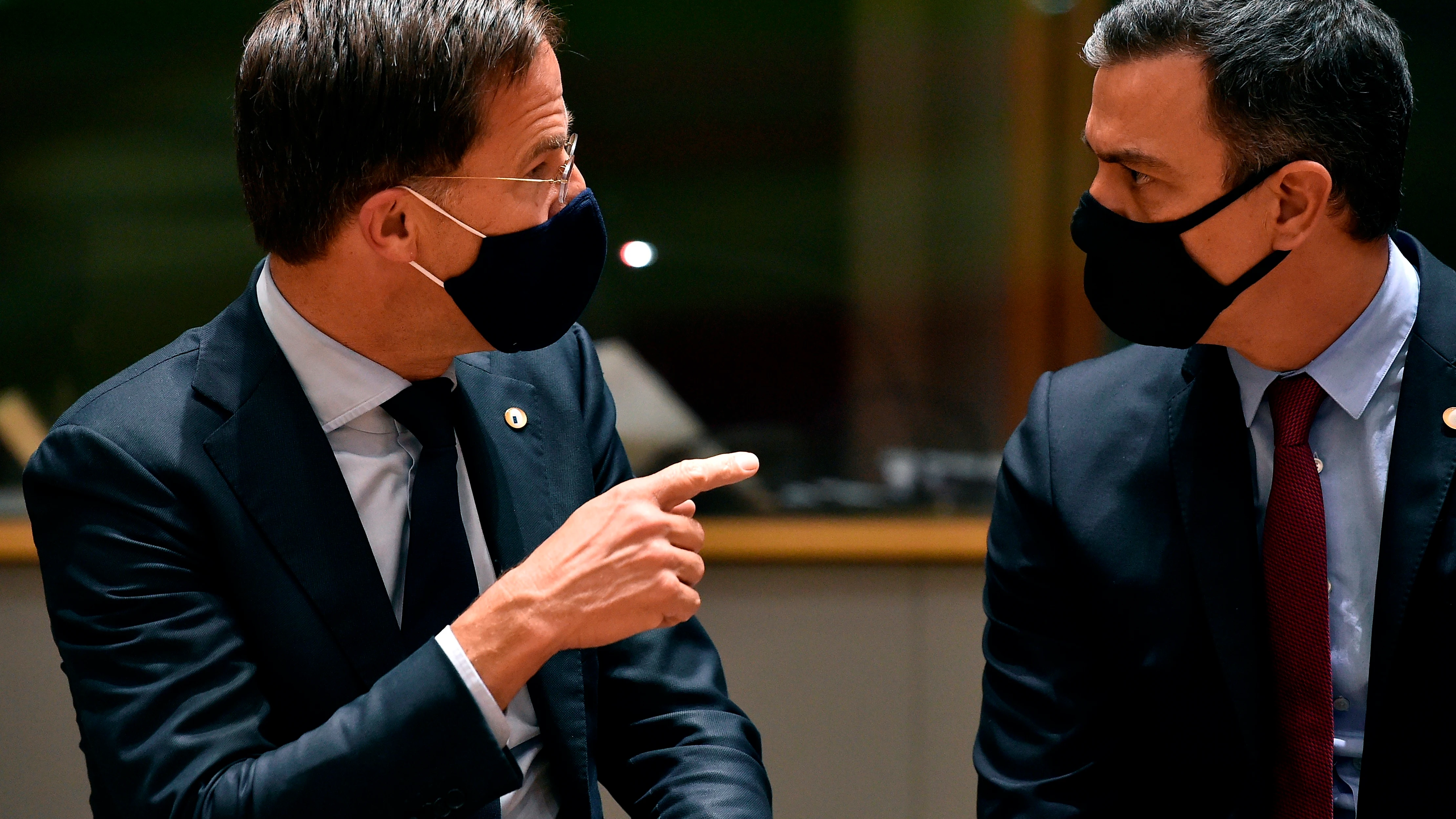 Mark Rutte, primer ministro de los Países Bajos, junto a Pedro Sánchez