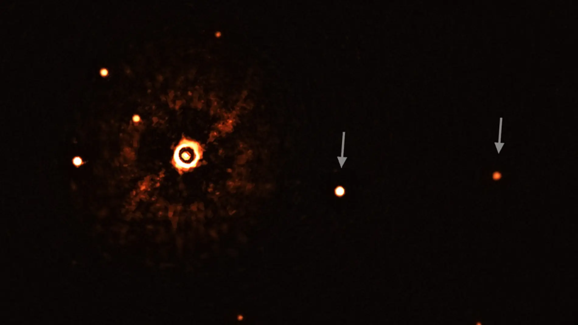 Primera imagen de varios planetas alrededor de una estrella similar al Sol