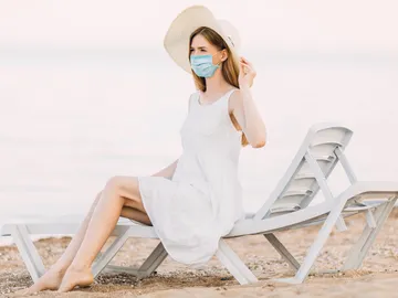 Ir a la playa con mascarilla Ir a la playa con mascarilla