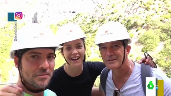 Banderas, anfitrión de lujo de David Bisbal y María Casado en el Caminito del Rey: "Hostia, Antonio gracias" Banderas, anfitrión de lujo de David Bisbal y María Casado en el Caminito del Rey: "Hostia, Antonio gracias"