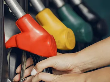 Elige bien la estación de servicio: puedes ahorrar más de un 30% Elige bien la estación de servicio: puedes ahorrar más de un 30%