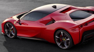  Ferrari SF90 Stradale 