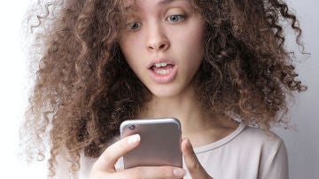 Viendo su feed de TikTok