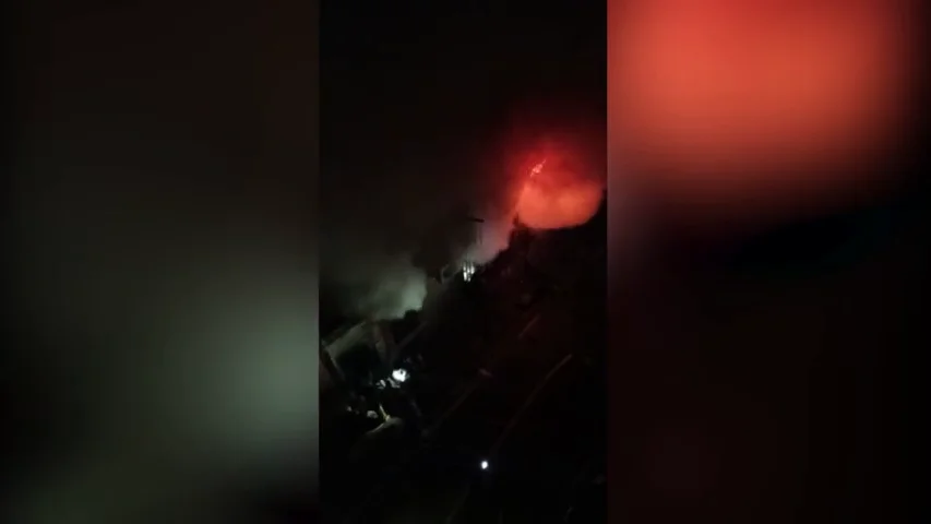 Tres muertos y cuatro heridos en un incendio declarado en una vivienda de la Barceloneta